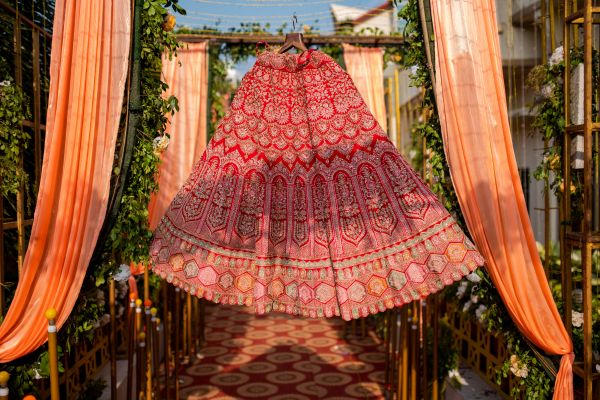 modern wedding dress styles for 2025